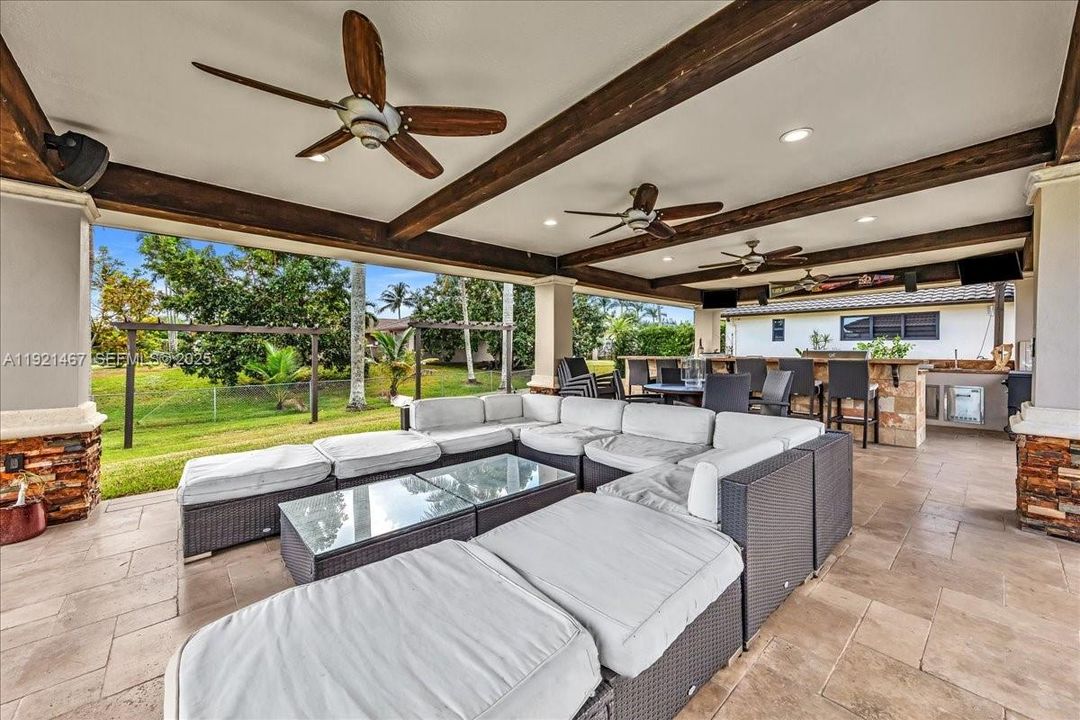 For Sale: $1,695,000 (4 beds, 3 baths, 2934 Square Feet)