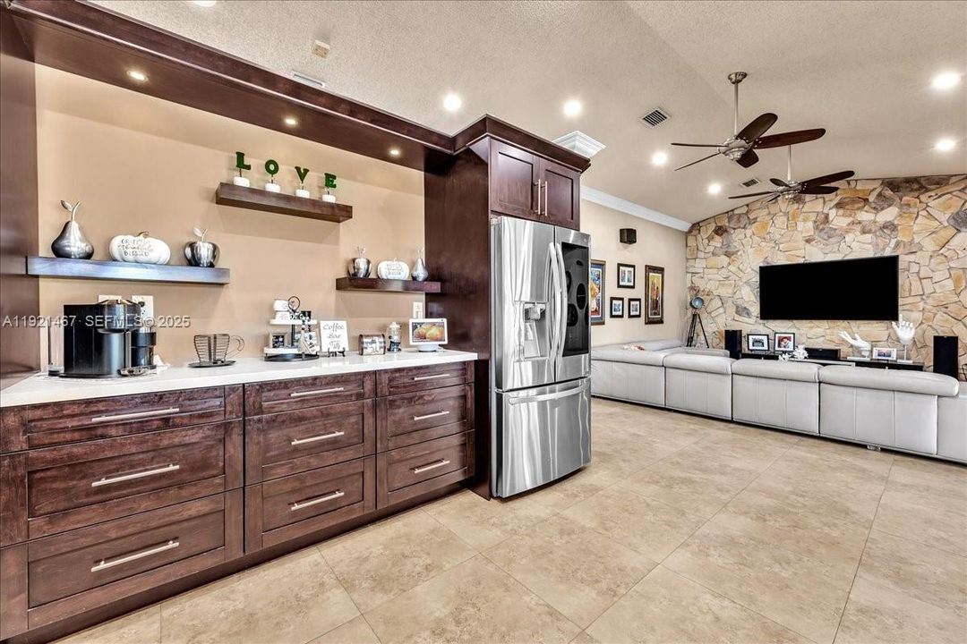 For Sale: $1,695,000 (4 beds, 3 baths, 2934 Square Feet)