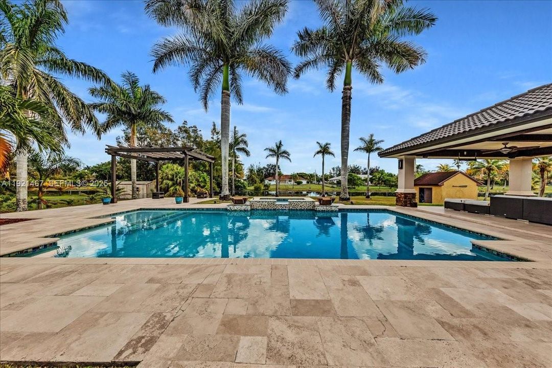 For Sale: $1,695,000 (4 beds, 3 baths, 2934 Square Feet)