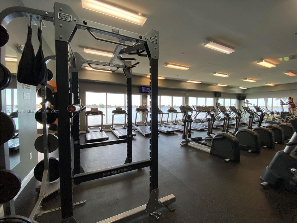 В аренду: $3,250 (3 спален, 2 ванн, 1324 Квадратных фут)