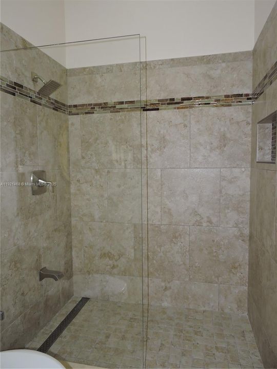 В аренду: $3,250 (3 спален, 2 ванн, 1324 Квадратных фут)