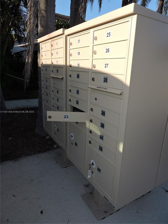 В аренду: $3,250 (3 спален, 2 ванн, 1324 Квадратных фут)