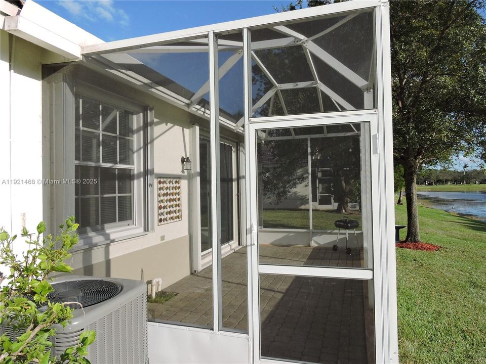 В аренду: $3,250 (3 спален, 2 ванн, 1324 Квадратных фут)