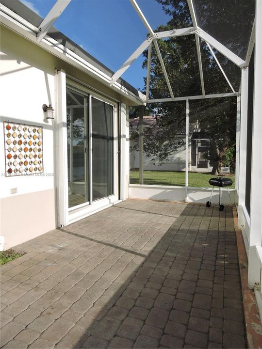 В аренду: $3,250 (3 спален, 2 ванн, 1324 Квадратных фут)