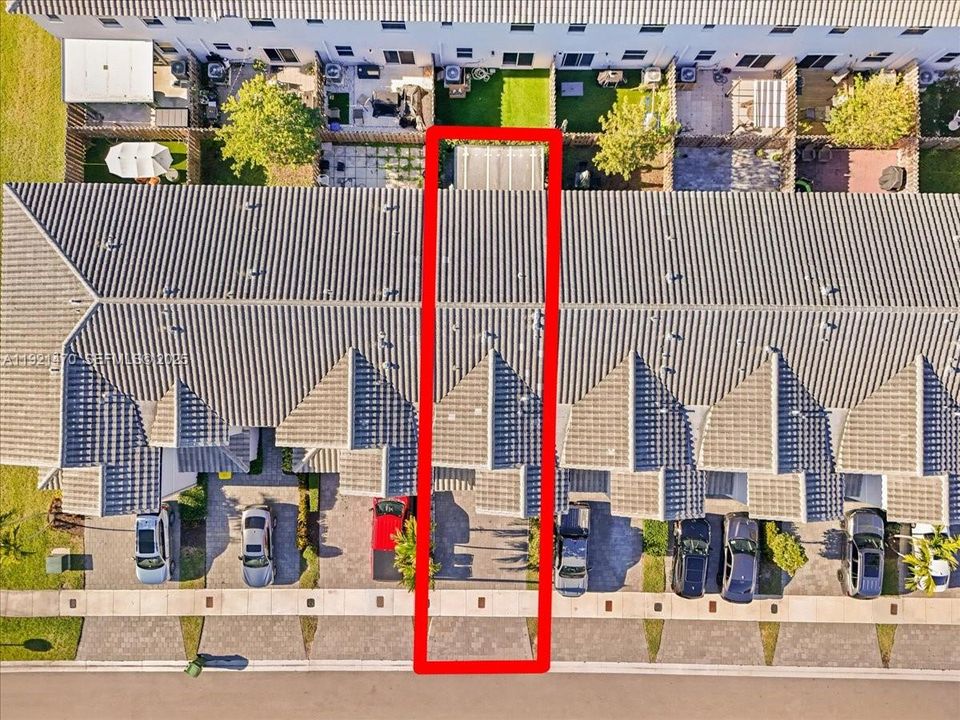 En Venta: $410,000 (4 camas, 2 baños, 1820 Pies cuadrados)