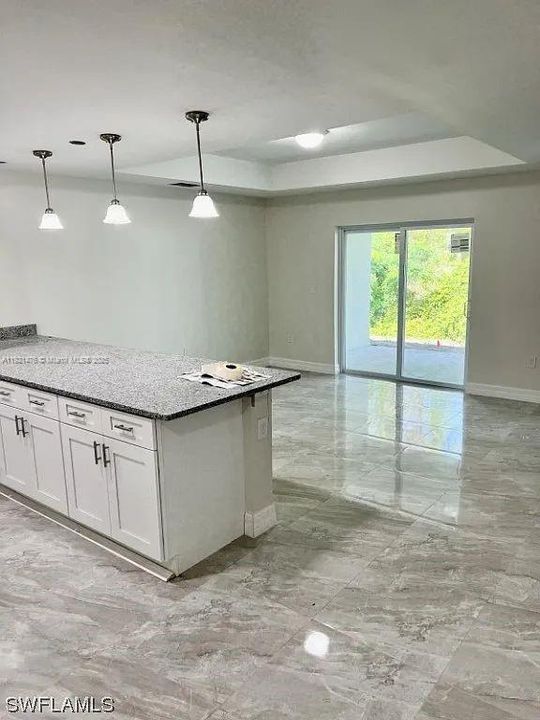 For Rent: $2,100 (3 beds, 2 baths, 1640 Square Feet)