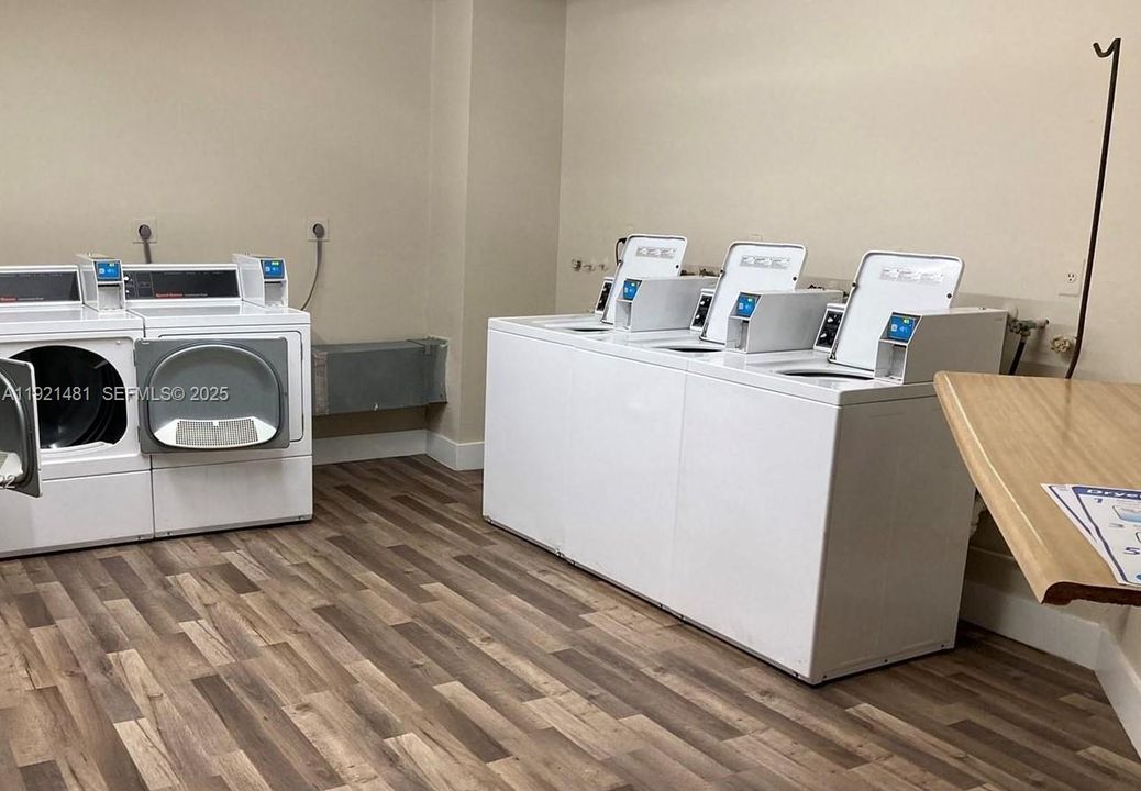 En Renta: $2,300 (2 camas, 2 baños, 965 Pies cuadrados)