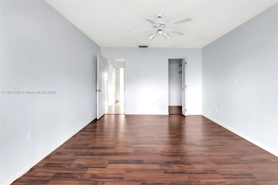 待售: $383,000 (2 贝兹, 2 浴室, 1308 平方英尺)