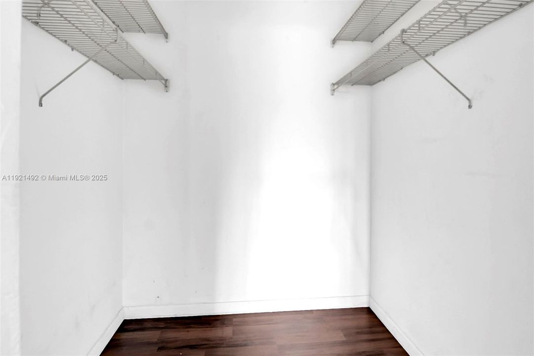 待售: $383,000 (2 贝兹, 2 浴室, 1308 平方英尺)