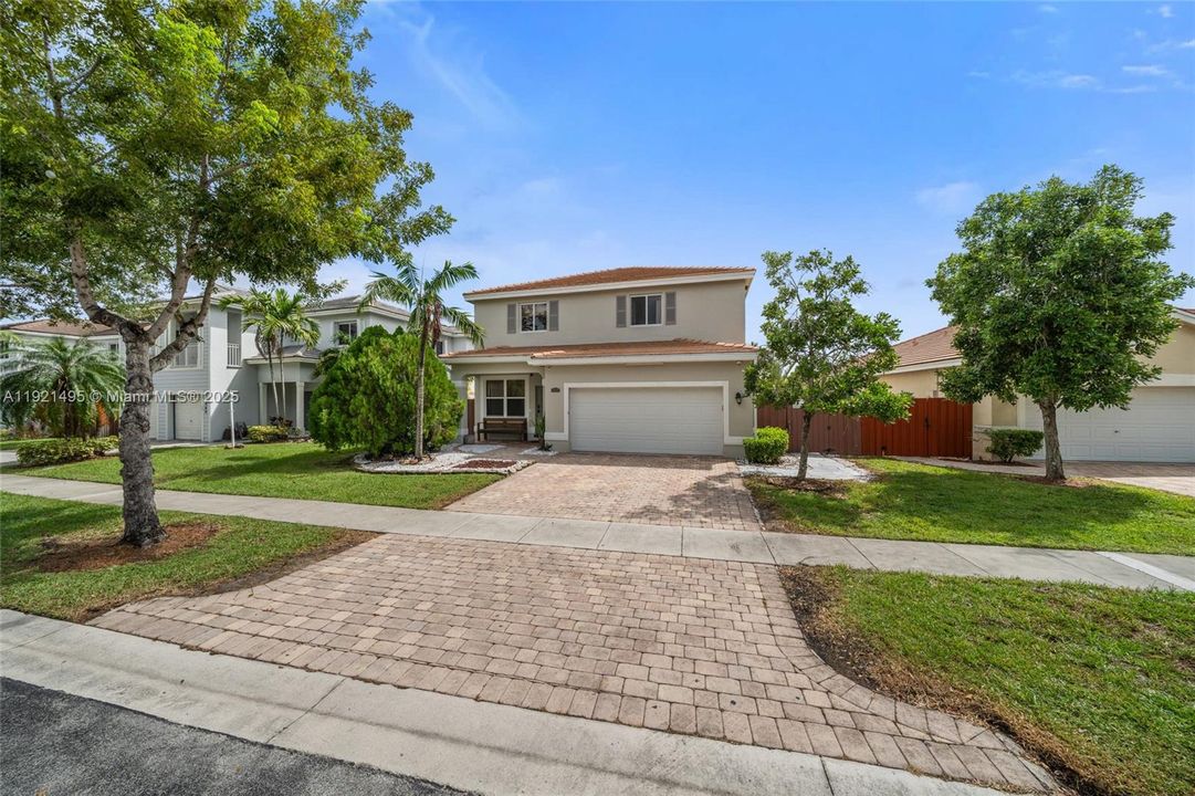 For Sale: $575,000 (4 beds, 2 baths, 2058 Square Feet)