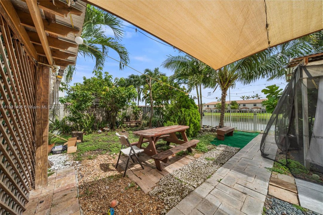 For Sale: $575,000 (4 beds, 2 baths, 2058 Square Feet)