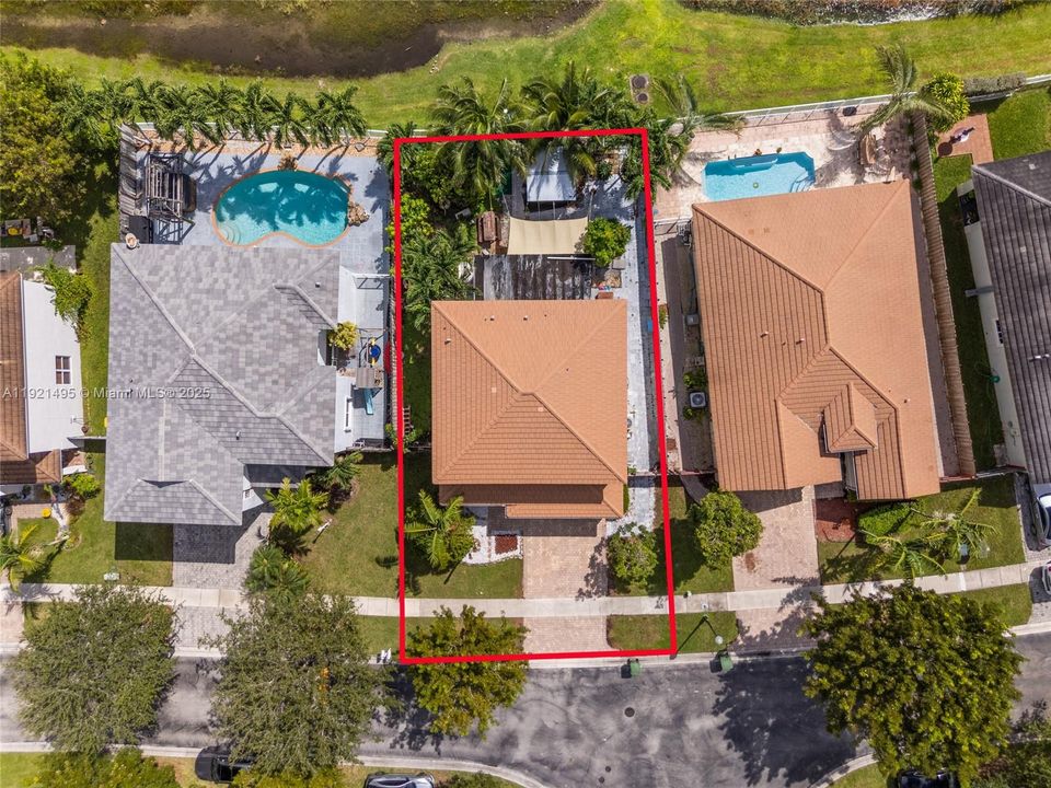 For Sale: $575,000 (4 beds, 2 baths, 2058 Square Feet)