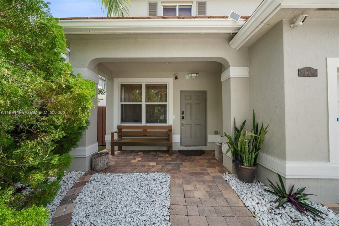 For Sale: $575,000 (4 beds, 2 baths, 2058 Square Feet)