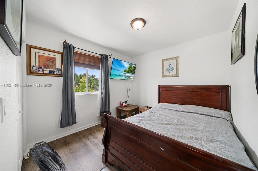 For Sale: $575,000 (4 beds, 2 baths, 2058 Square Feet)