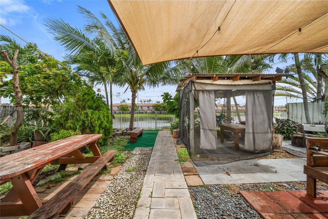 For Sale: $575,000 (4 beds, 2 baths, 2058 Square Feet)