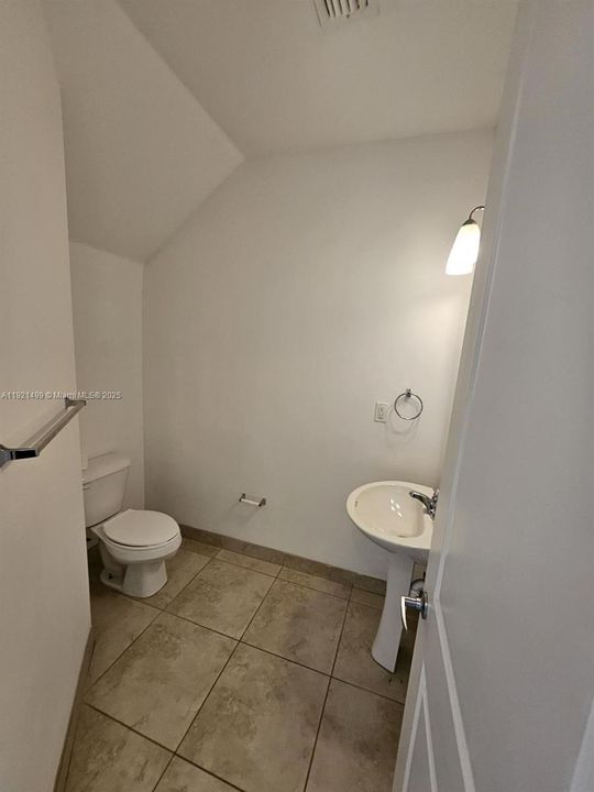 En Venta: $429,999 (3 camas, 2 baños, 1500 Pies cuadrados)