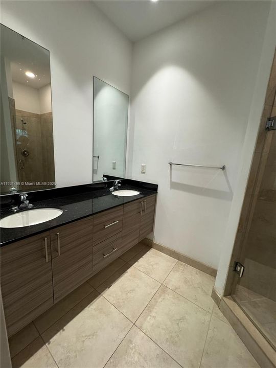 En Venta: $429,999 (3 camas, 2 baños, 1500 Pies cuadrados)