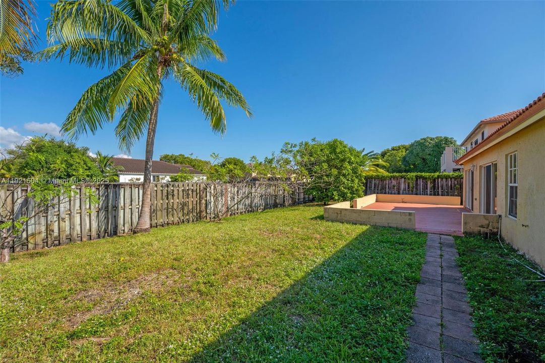 На продажу: $610,000 (3 спален, 2 ванн, 1707 Квадратных фут)