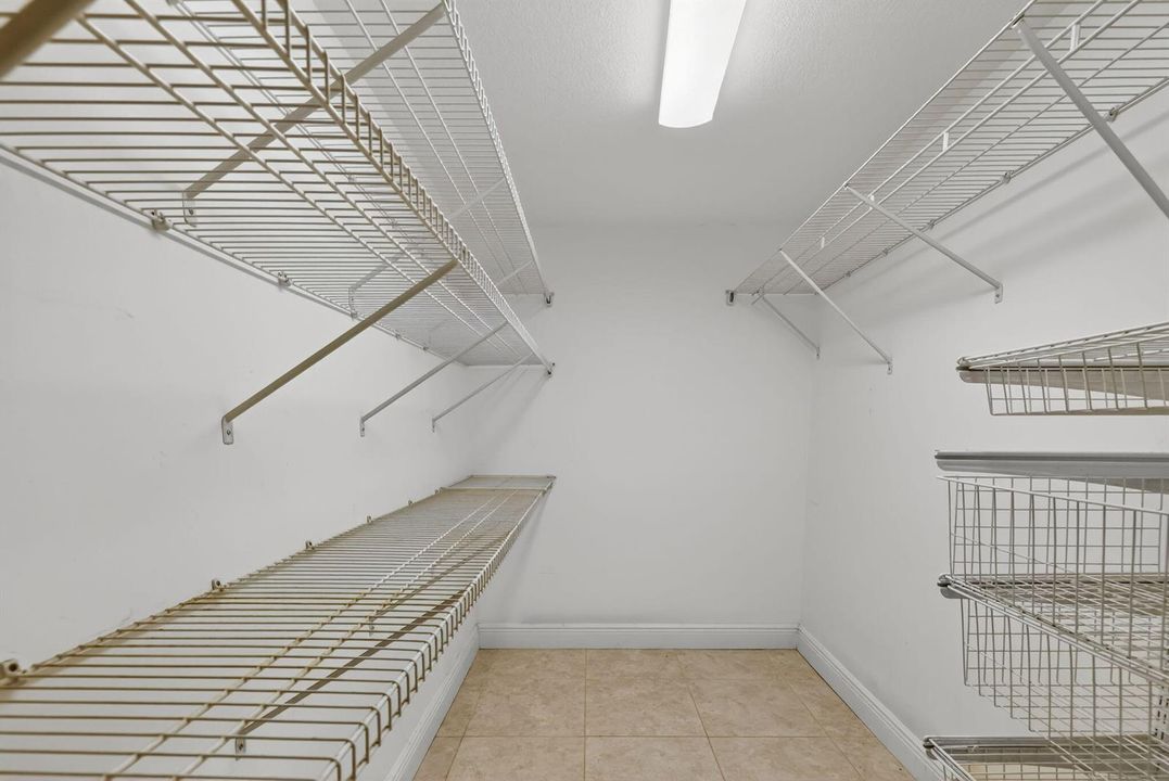LARGE WALK IN CLOSET
