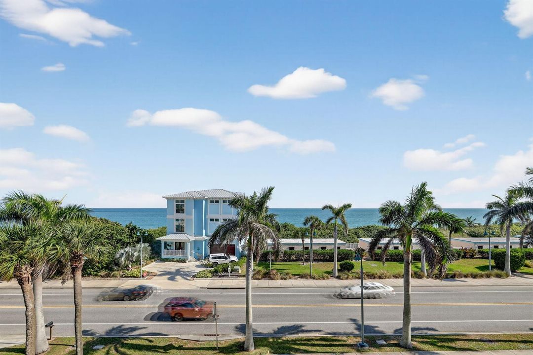 BEAUTIFUL OCEAN VIEWS OFF MASTER BEDROOM
