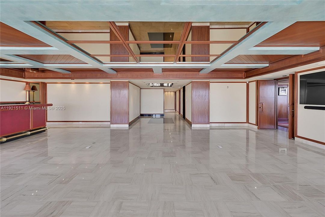 For Sale: $1,599,000 (2 beds, 2 baths, 3305 Square Feet)