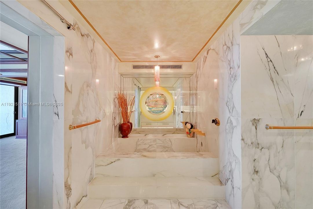 For Sale: $1,599,000 (2 beds, 2 baths, 3305 Square Feet)