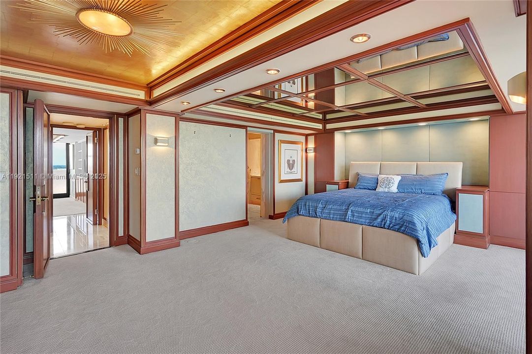 For Sale: $1,599,000 (2 beds, 2 baths, 3305 Square Feet)