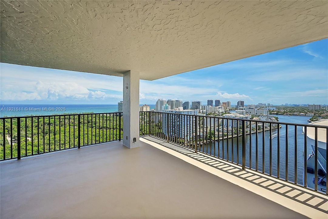 For Sale: $1,599,000 (2 beds, 2 baths, 3305 Square Feet)