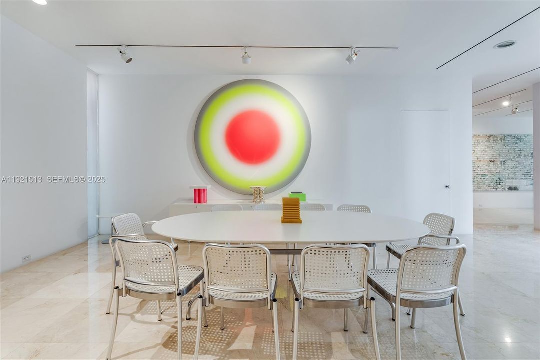 待售: $26,000,000 (3 贝兹, 4 浴室, 10926 平方英尺)