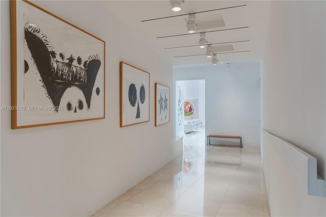 待售: $26,000,000 (3 贝兹, 4 浴室, 10926 平方英尺)