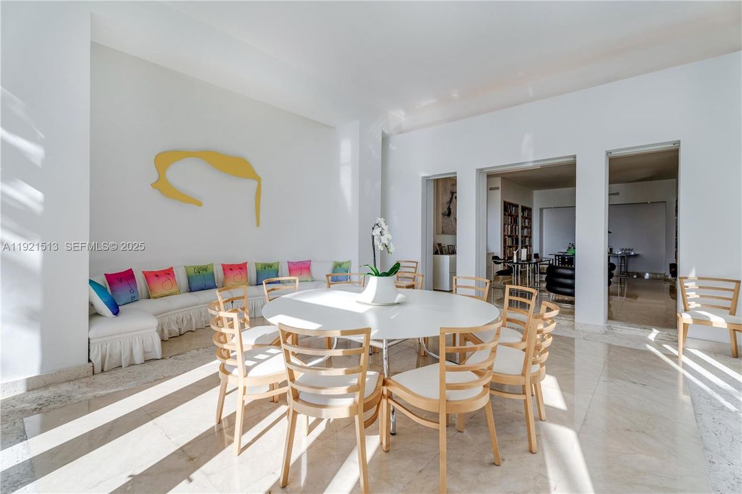 待售: $26,000,000 (3 贝兹, 4 浴室, 10926 平方英尺)