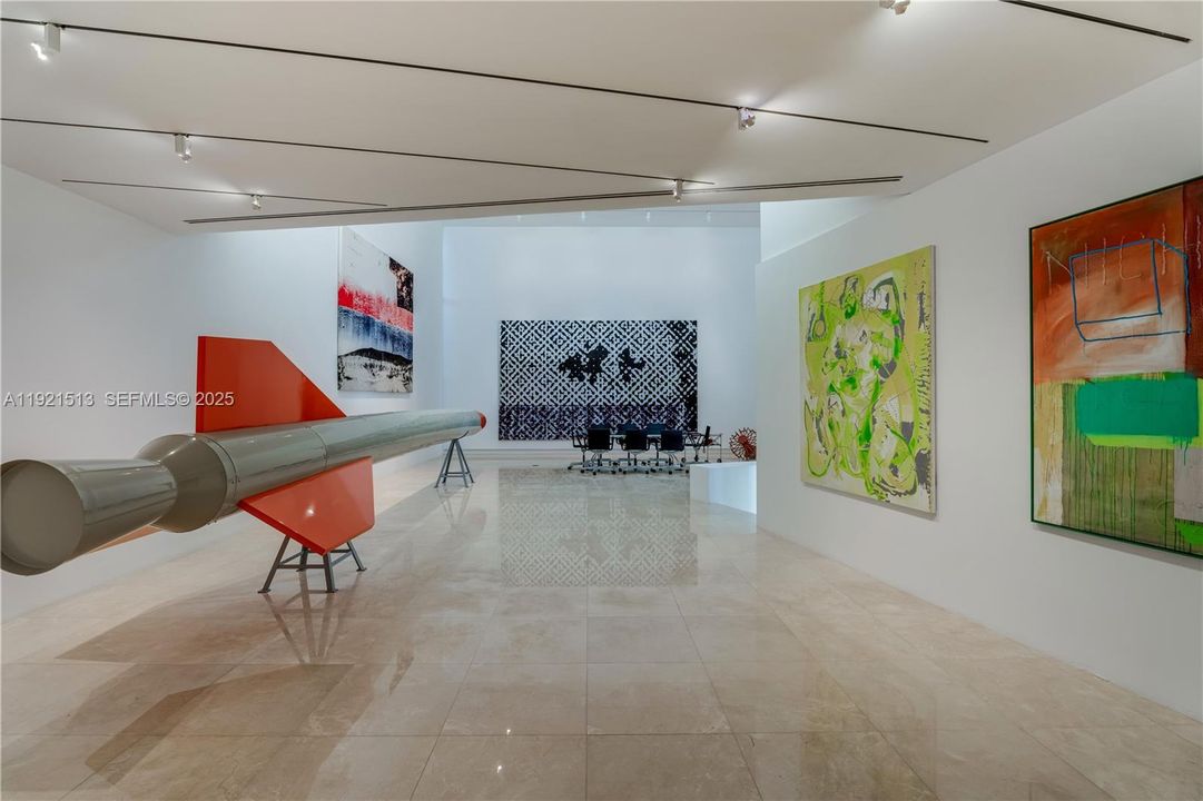 待售: $26,000,000 (3 贝兹, 4 浴室, 10926 平方英尺)