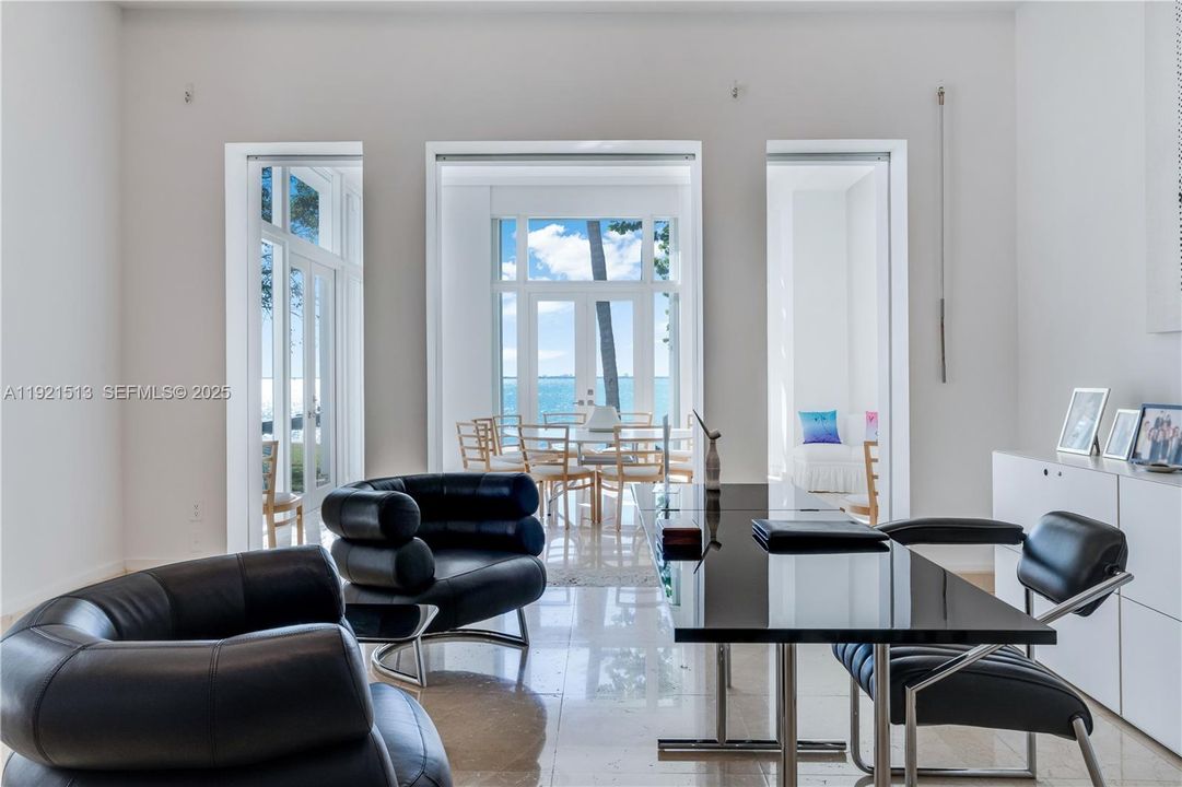 待售: $26,000,000 (3 贝兹, 4 浴室, 10926 平方英尺)