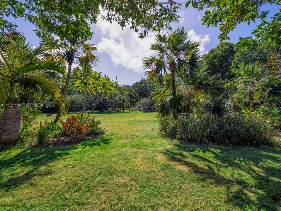 На продажу: $718,000 (2 спален, 1 ванн, 1497 Квадратных фут)