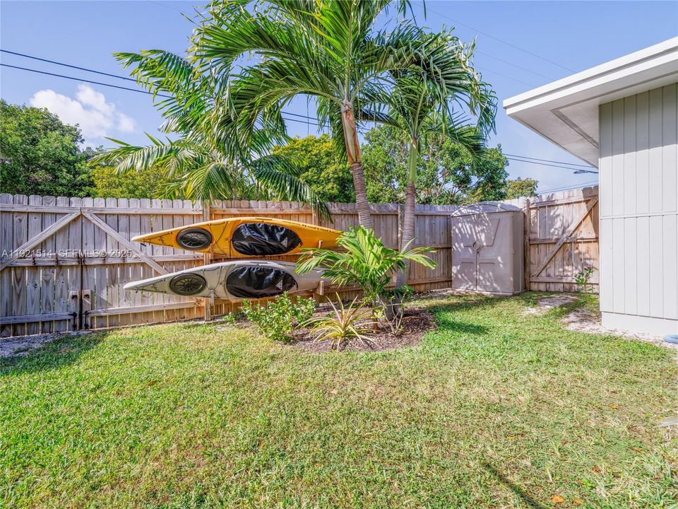 На продажу: $718,000 (2 спален, 1 ванн, 1497 Квадратных фут)