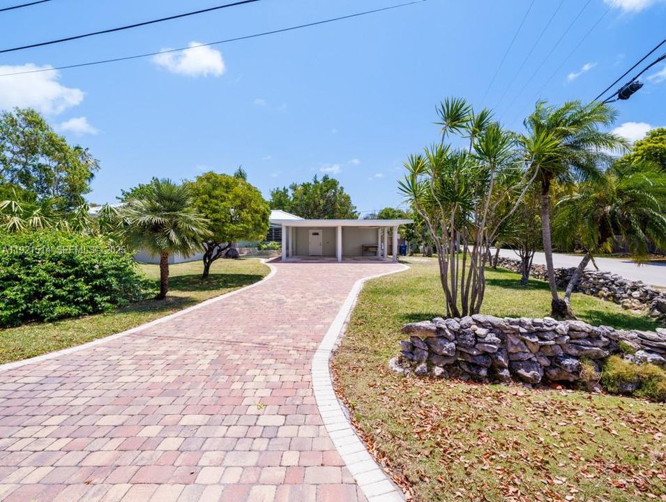 На продажу: $718,000 (2 спален, 1 ванн, 1497 Квадратных фут)