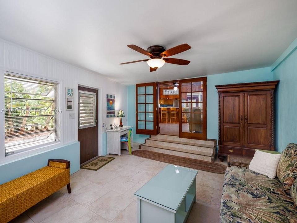 На продажу: $718,000 (2 спален, 1 ванн, 1497 Квадратных фут)