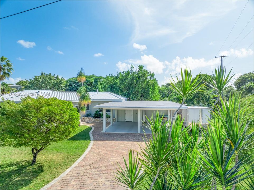 На продажу: $718,000 (2 спален, 1 ванн, 1497 Квадратных фут)