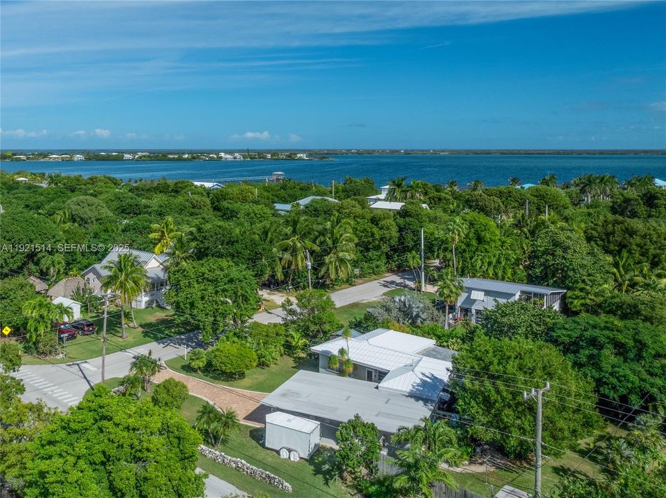 На продажу: $718,000 (2 спален, 1 ванн, 1497 Квадратных фут)