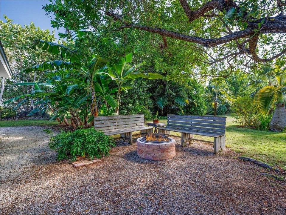 На продажу: $718,000 (2 спален, 1 ванн, 1497 Квадратных фут)