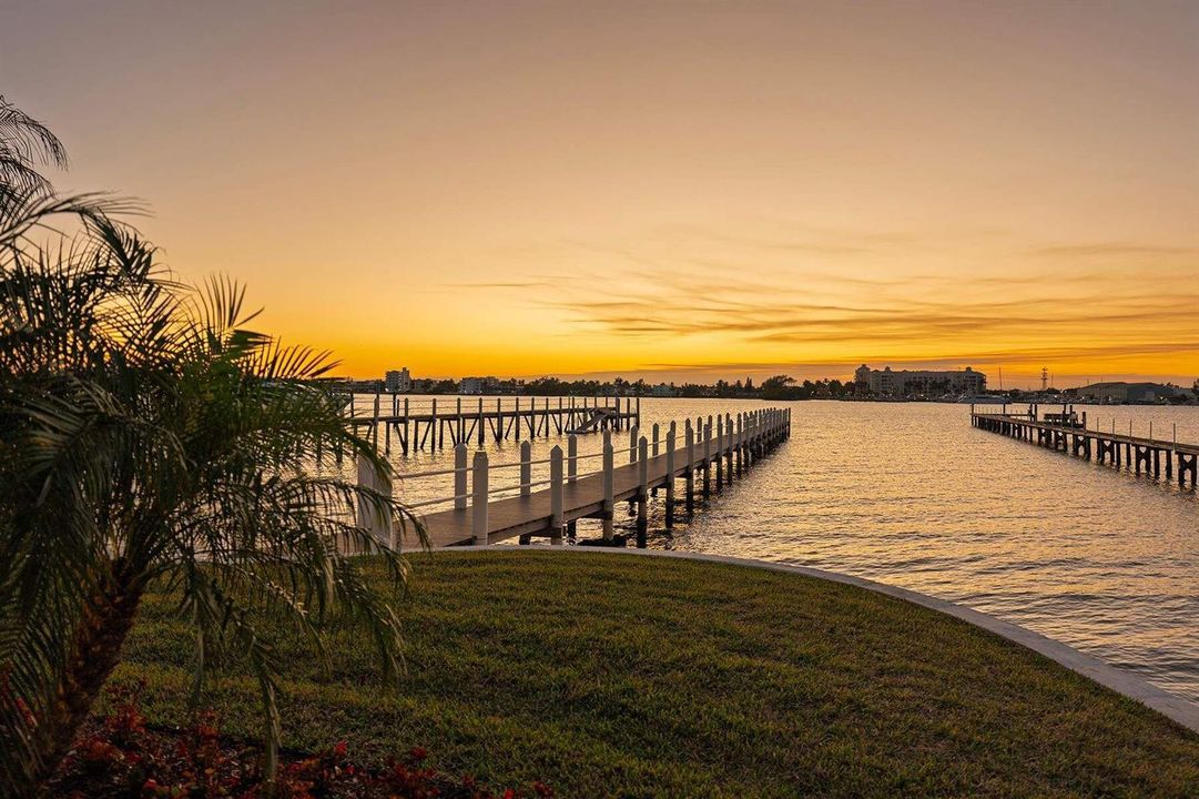 807 N Atlantic Drive - LTRE8W(65)