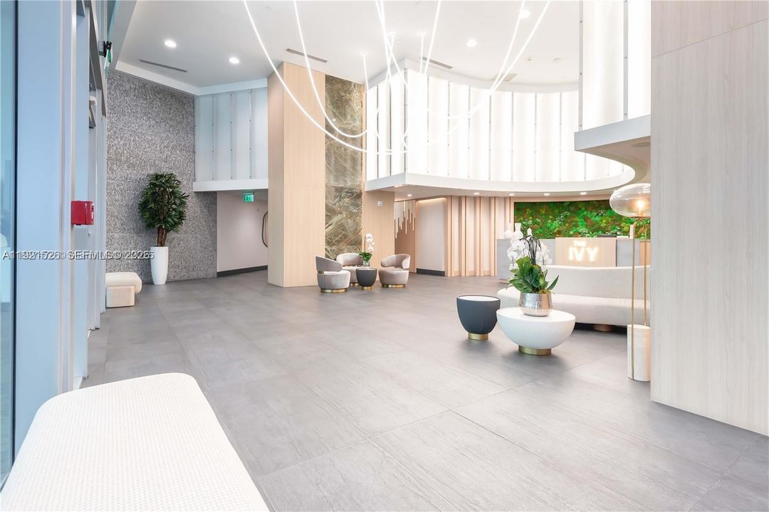 出租: $3,700 (2 贝兹, 2 浴室, 1079 平方英尺)