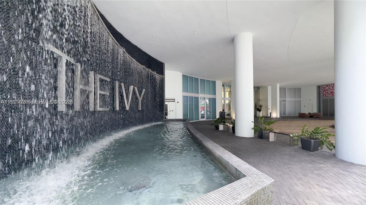 出租: $3,700 (2 贝兹, 2 浴室, 1079 平方英尺)