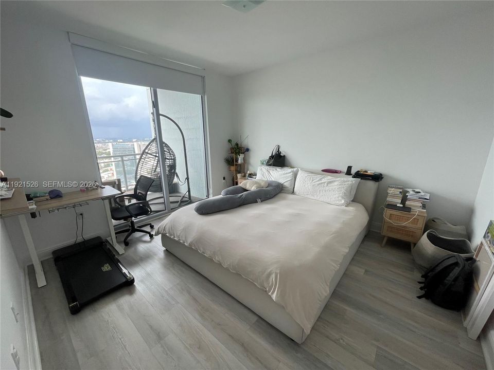 出租: $3,700 (2 贝兹, 2 浴室, 1079 平方英尺)