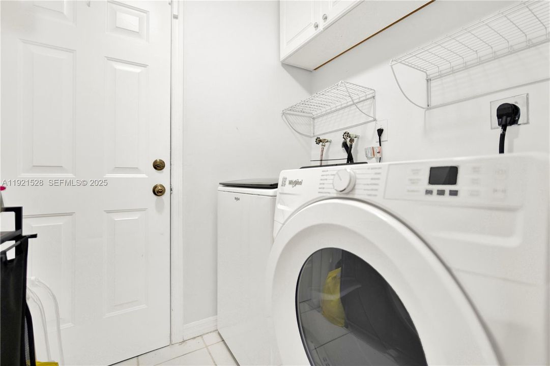 For Sale: $539,000 (3 beds, 2 baths, 1160 Square Feet)