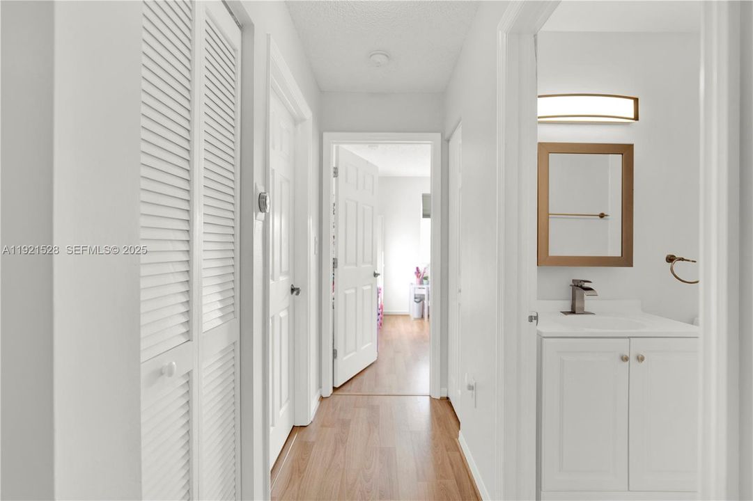 For Sale: $539,000 (3 beds, 2 baths, 1160 Square Feet)