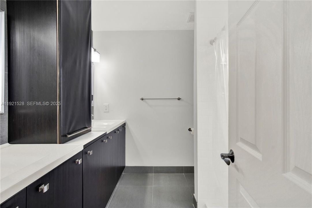 For Sale: $539,000 (3 beds, 2 baths, 1160 Square Feet)