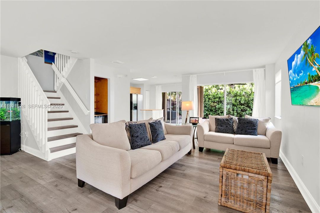 For Sale: $539,000 (3 beds, 2 baths, 1160 Square Feet)