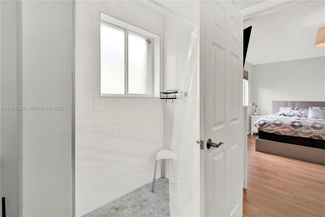 For Sale: $539,000 (3 beds, 2 baths, 1160 Square Feet)