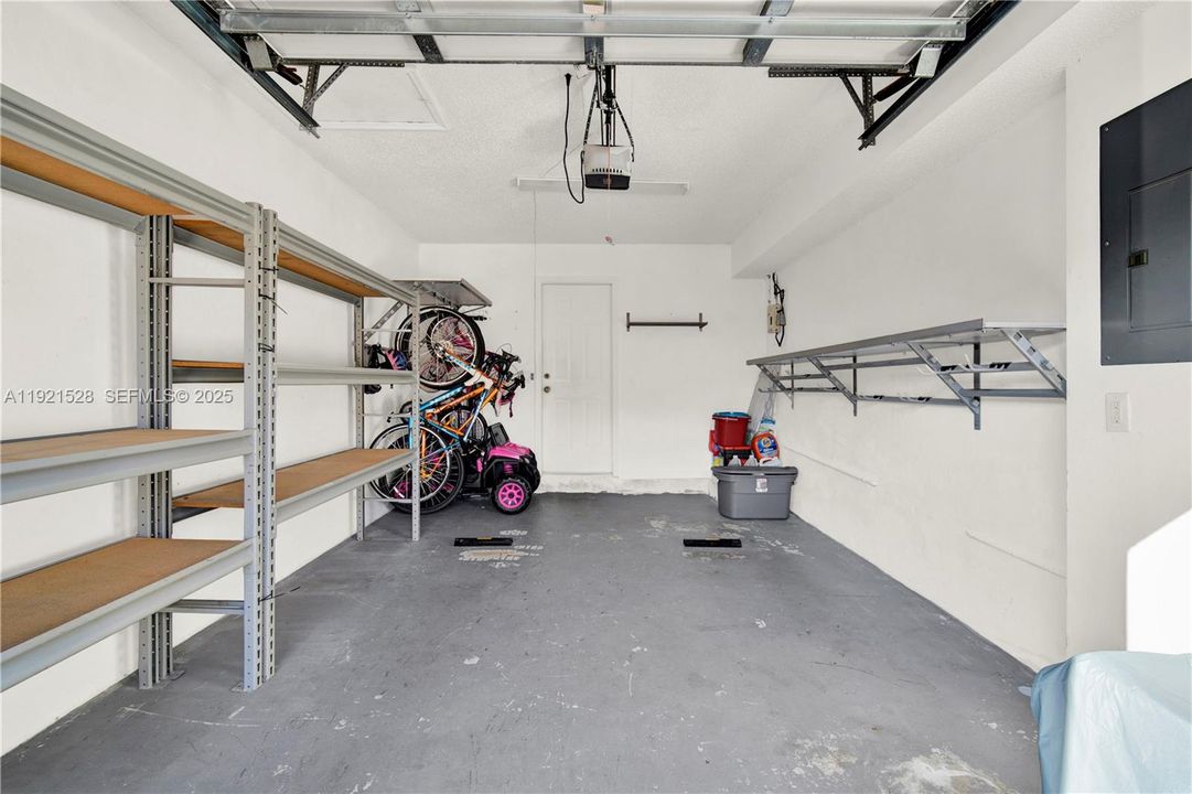 For Sale: $539,000 (3 beds, 2 baths, 1160 Square Feet)